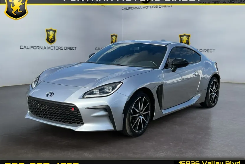 2024 Toyota GR86 photo 1