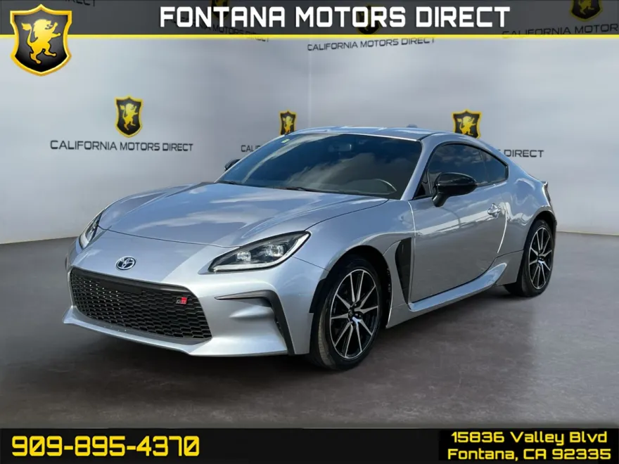 2024 Toyota GR86 photo 1