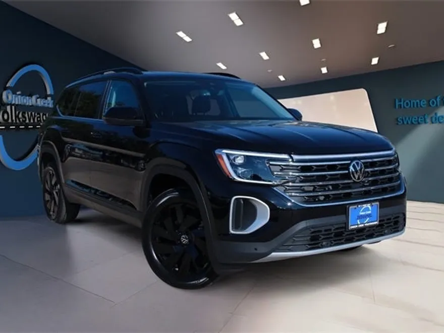 2026 Volkswagen Atlas SE Technology photo 1