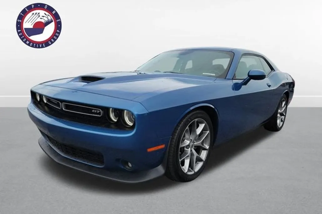 2022 Dodge Challenger GT photo 1