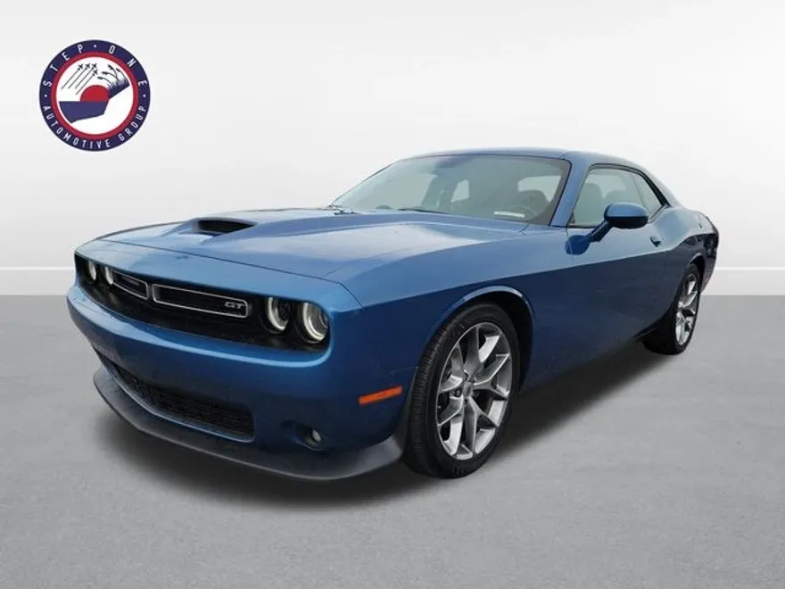 2022 Dodge Challenger GT photo 1