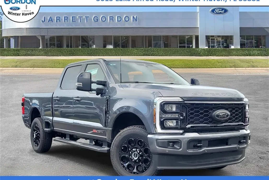 2026 Ford F-250 Lariat photo 1