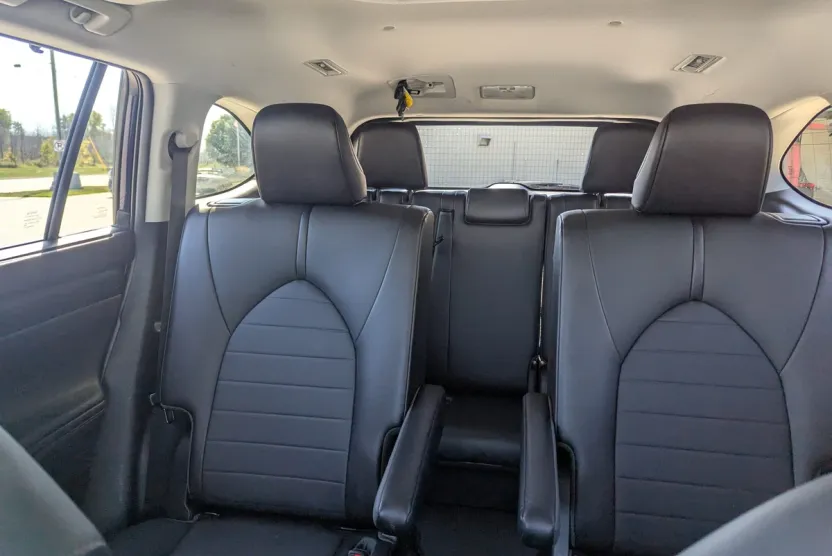 2020 Toyota Highlander XLE photo 1