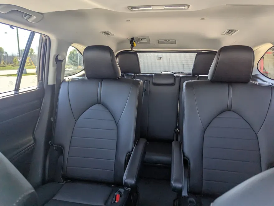 2020 Toyota Highlander XLE photo 1