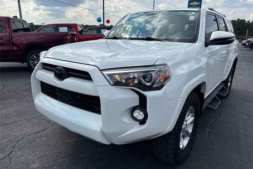 2024 Toyota 4Runner SR5 Premium photo 1