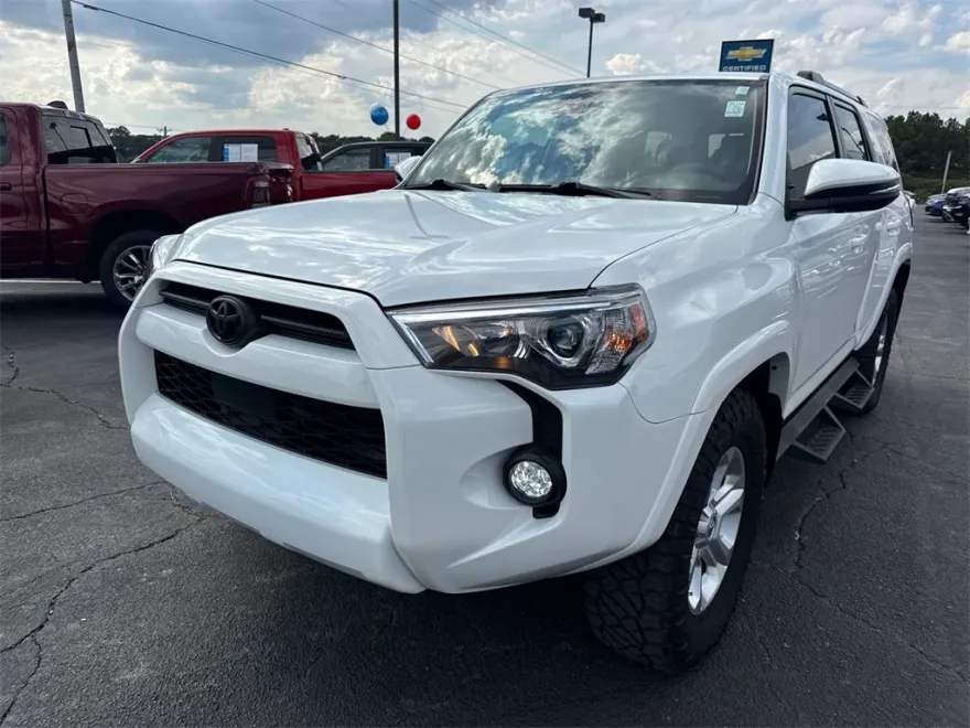 2024 Toyota 4Runner SR5 Premium photo 1