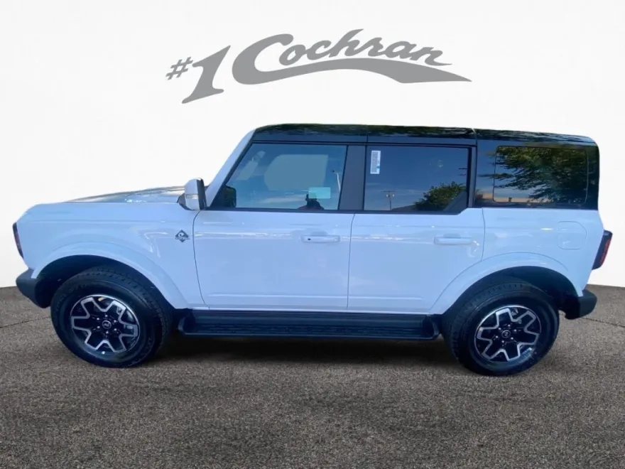 2025 Ford Bronco Outer Banks photo 1