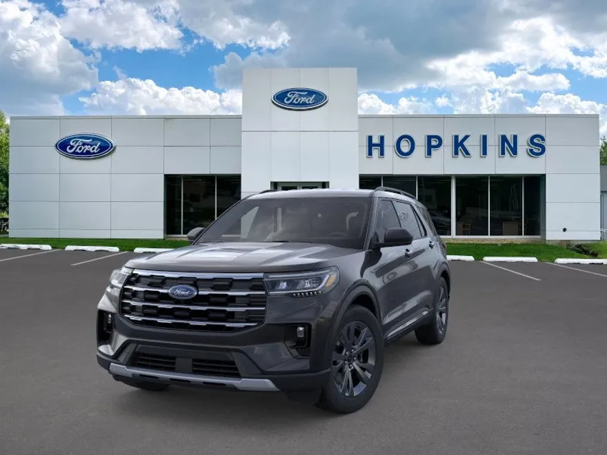 2025 Ford Explorer photo 1