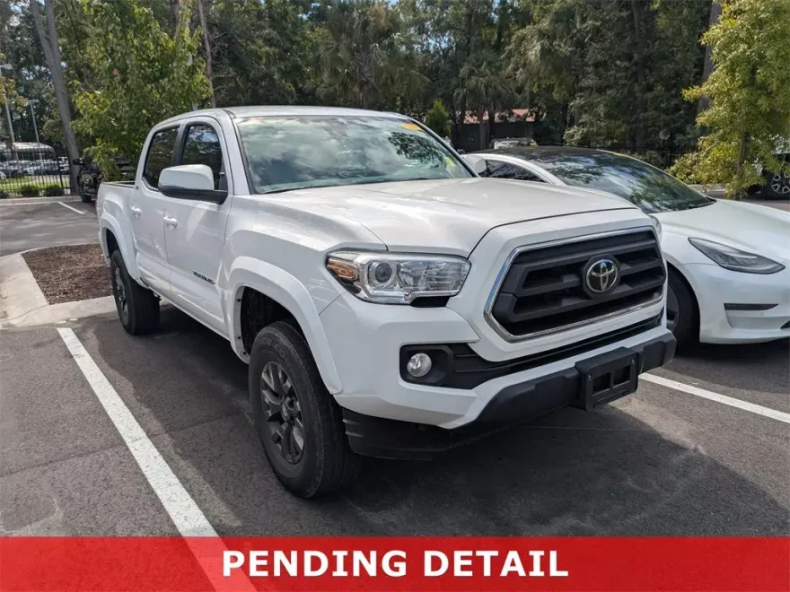 2022 Toyota Tacoma SR5 V6 photo 1