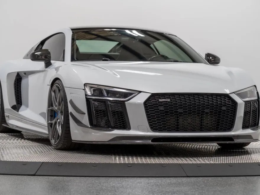 2017 Audi R8 5.2 Quattro V10 Plus photo 1