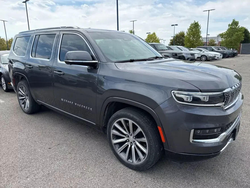 2022 Jeep Grand Wagoneer II photo 1