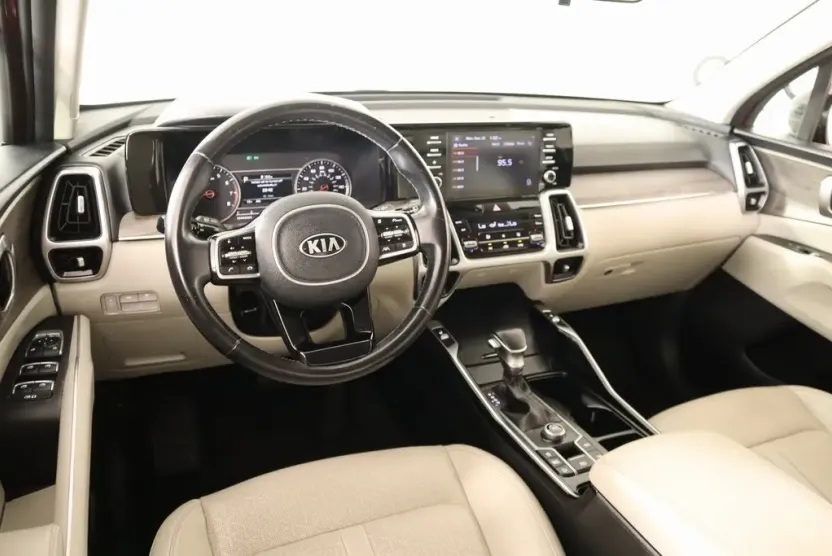 2021 Kia Sorento EX photo 1
