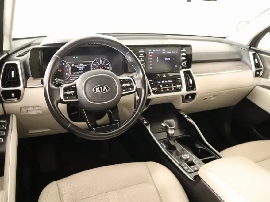 2021 Kia Sorento EX photo 1