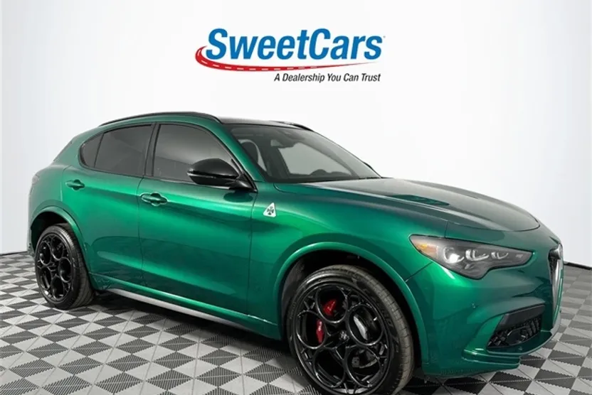 2024 Alfa Romeo Stelvio Quadrifoglio photo 1