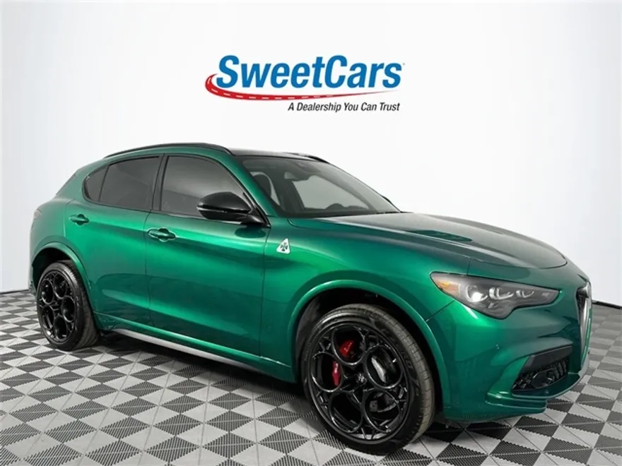 2024 Alfa Romeo Stelvio Quadrifoglio photo 1