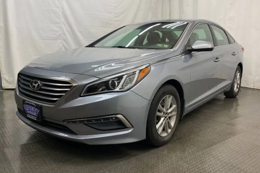 2015 Hyundai Sonata SE photo 1