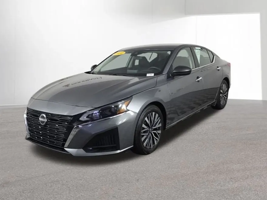 2024 Nissan Altima 2.5 SV photo 1
