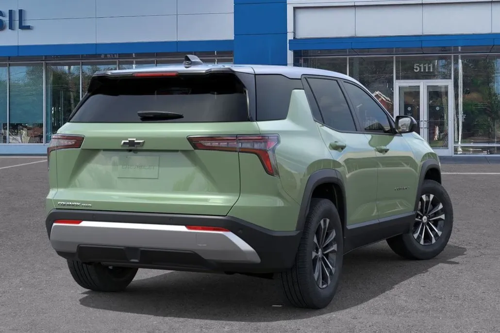 2026 Chevrolet Equinox LT photo 1