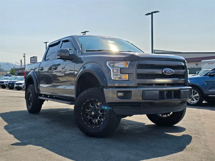 2016 Ford F-150 Lariat photo 1