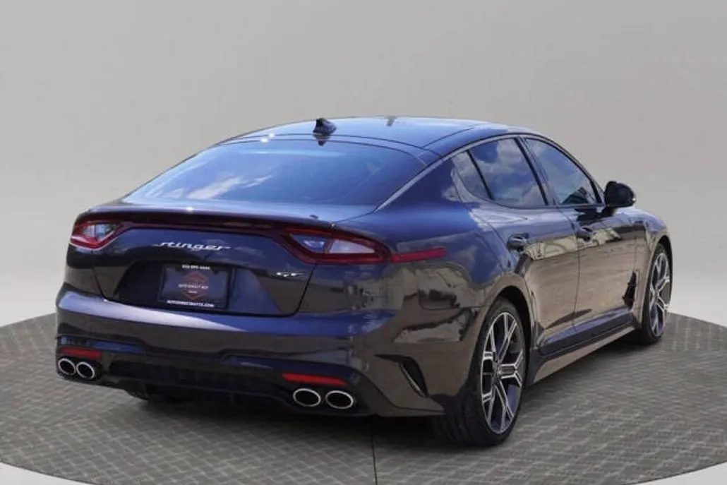2021 Kia Stinger GT2 photo 1