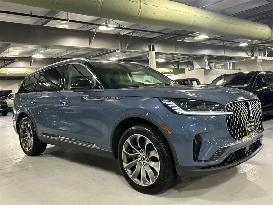 2025 Lincoln Aviator Reserve photo 1
