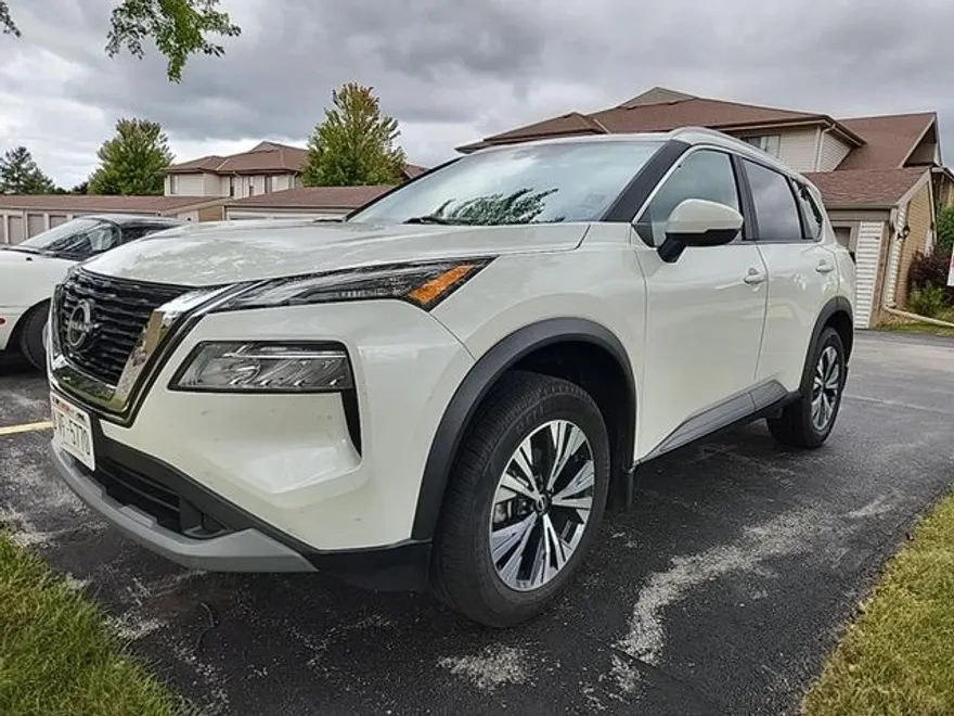 2023 Nissan Rogue SV photo 1