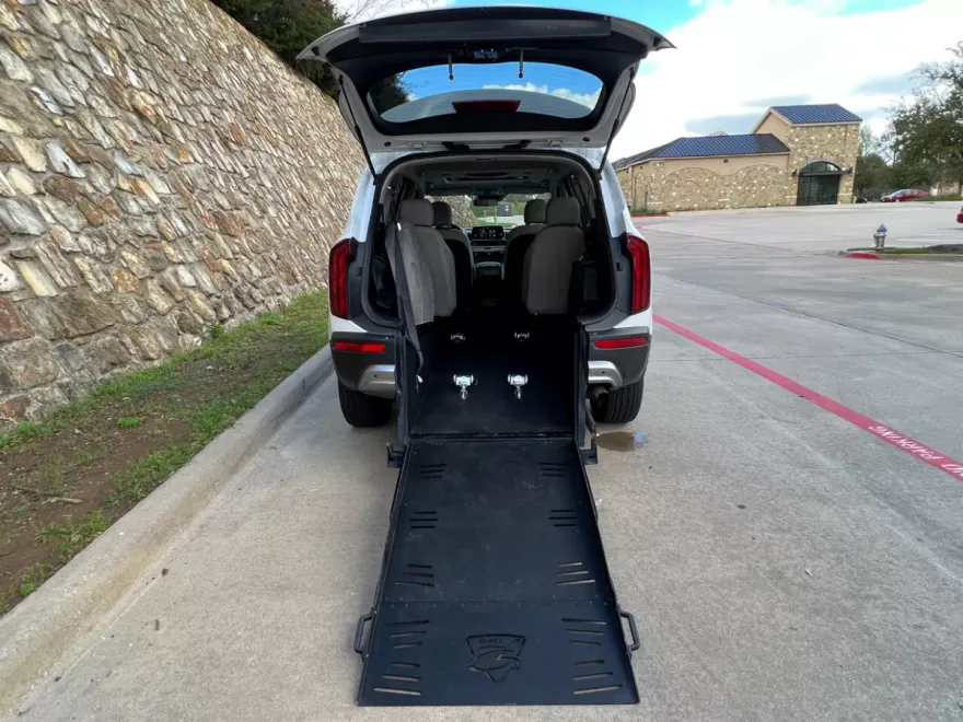 2021 Kia Telluride S photo 1