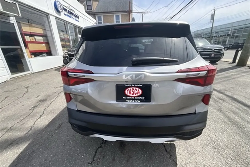 2022 Kia Seltos LX photo 1