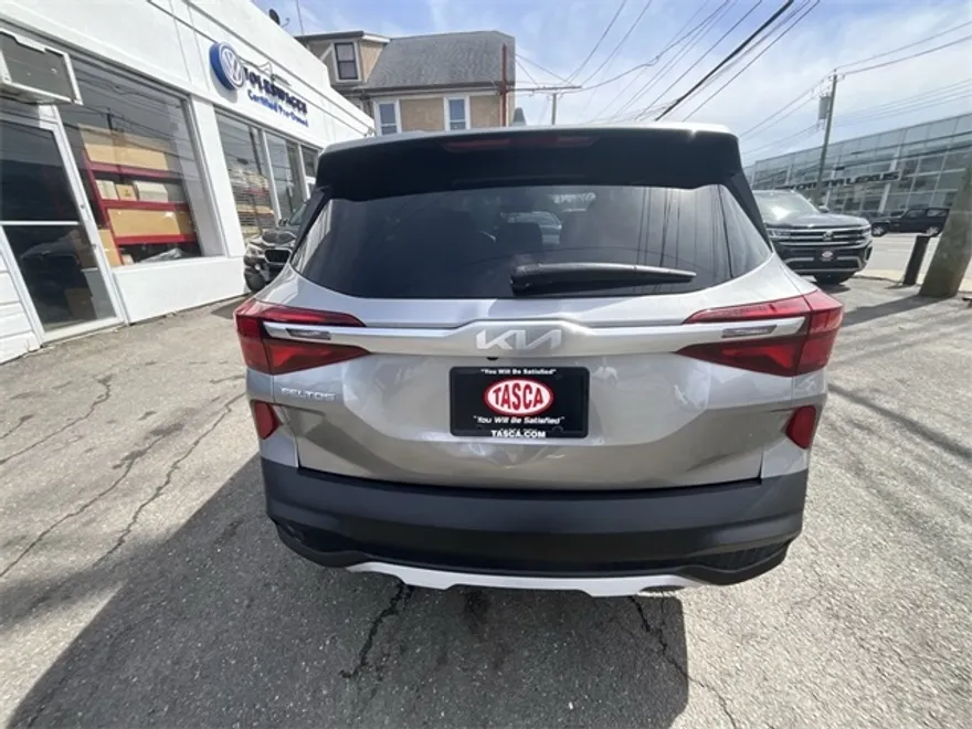 2022 Kia Seltos LX photo 1