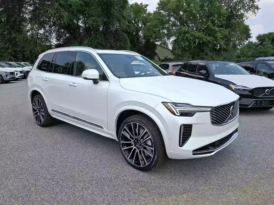 2026 Volvo XC90 Plus photo 1