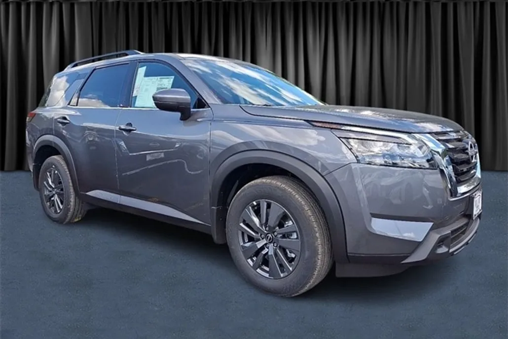 2025 Nissan Pathfinder SV photo 1