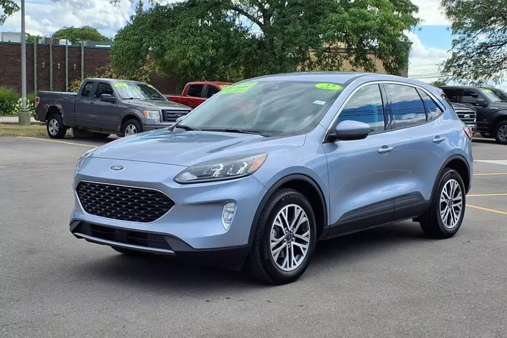 2022 Ford Escape SEL photo 1