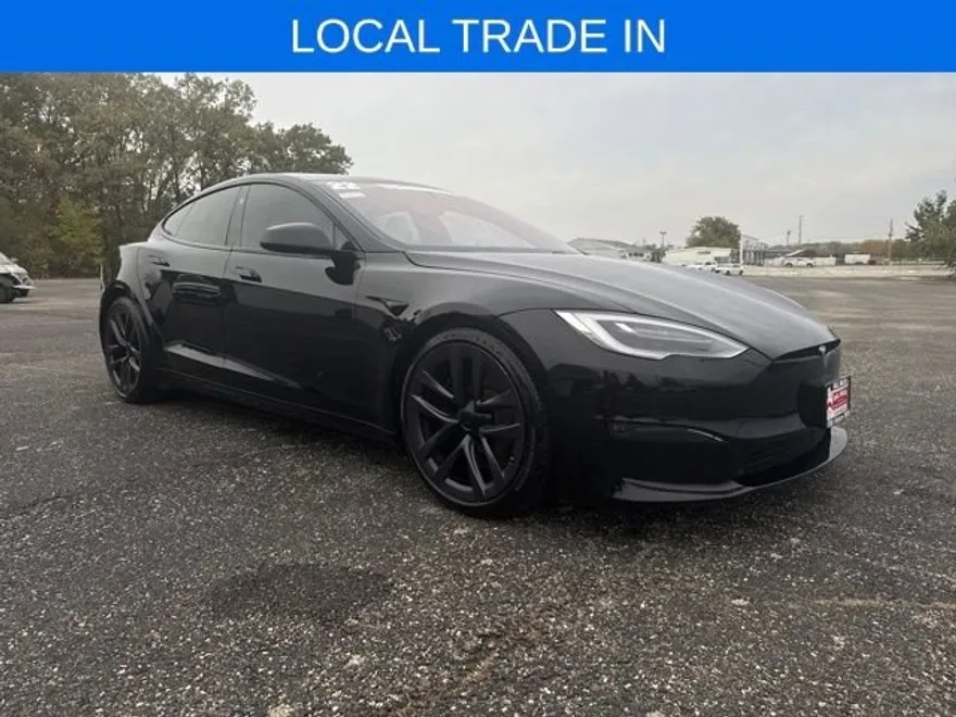 2022 Tesla Model S Plaid photo 1