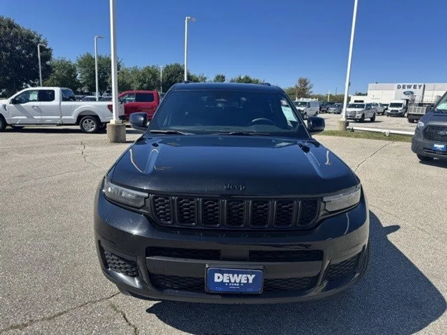 2024 Jeep Grand Cherokee Altitude photo 1