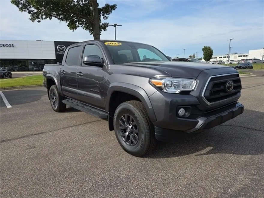 2022 Toyota Tacoma SR5 photo 1