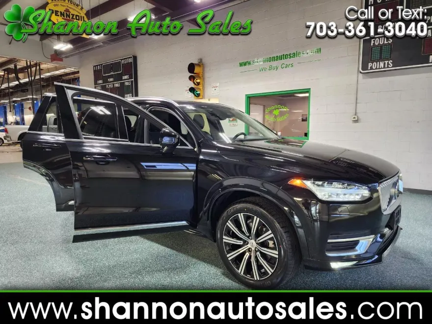 2023 Volvo XC90 AWD Plus photo 1