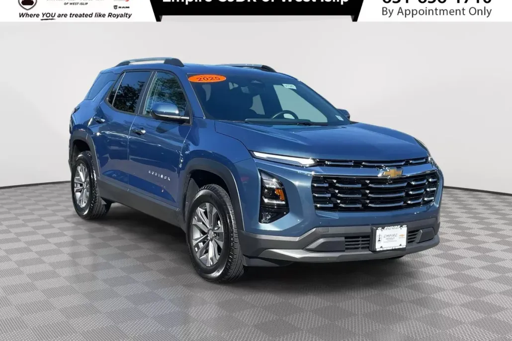 2025 Chevrolet Equinox LT photo 1