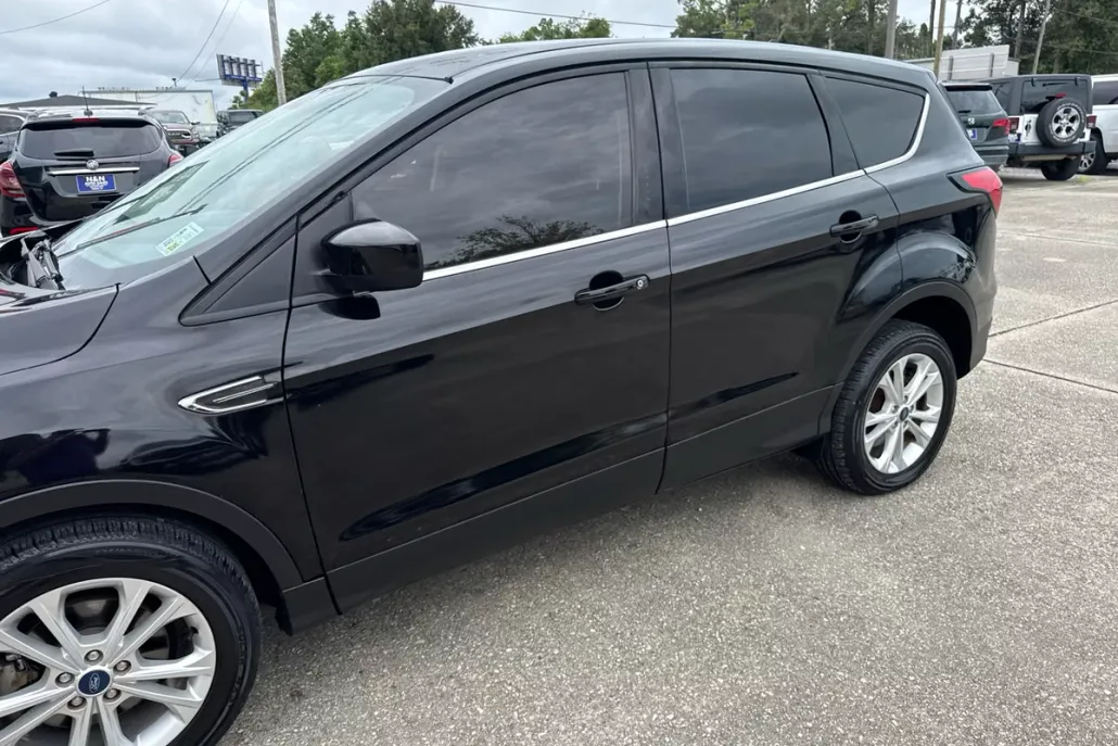 2019 Ford Escape SE photo 1