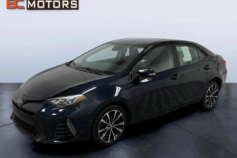 2018 Toyota Corolla SE photo 1