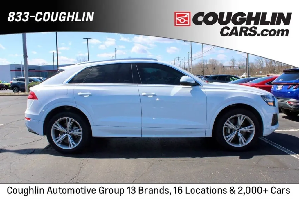 2023 Audi Q8 Premium Plus photo 1