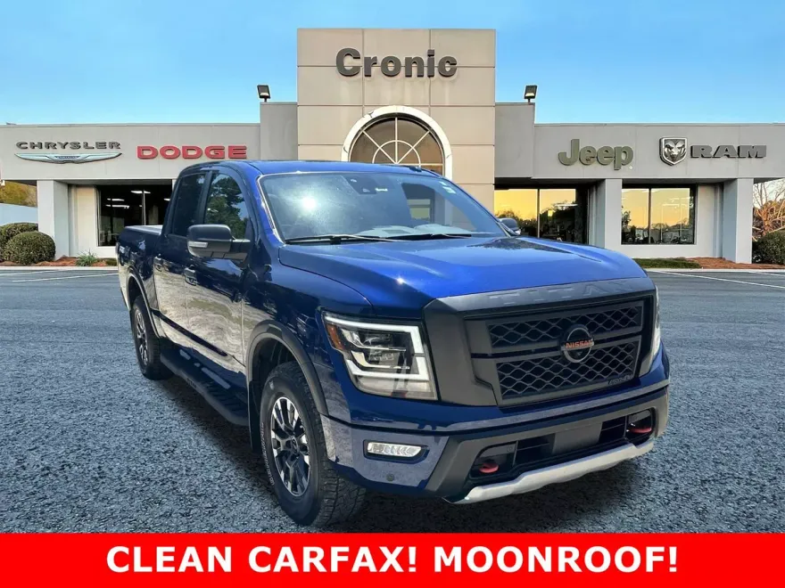 2021 Nissan Titan PRO-4X Crew Cab photo 1