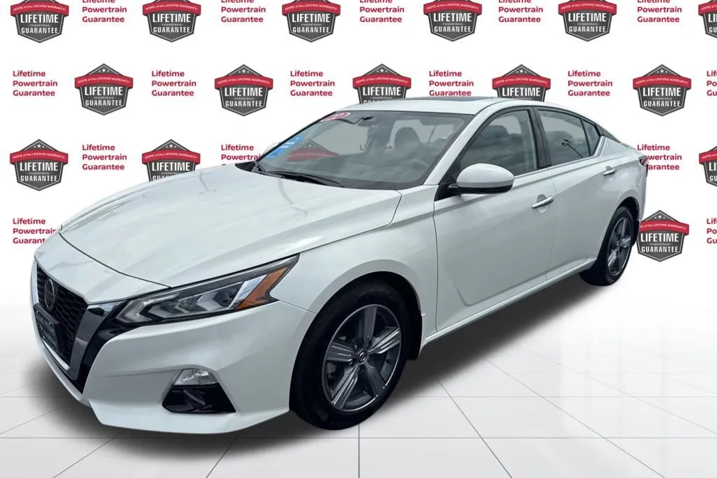 2022 Nissan Altima 2.5 SL photo 1