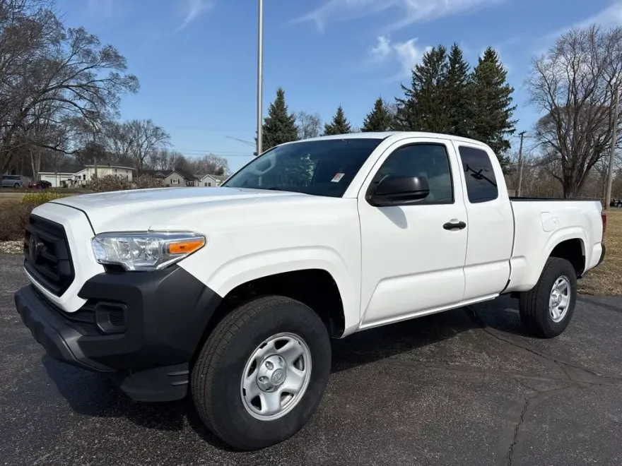 2022 Toyota Tacoma SR photo 1