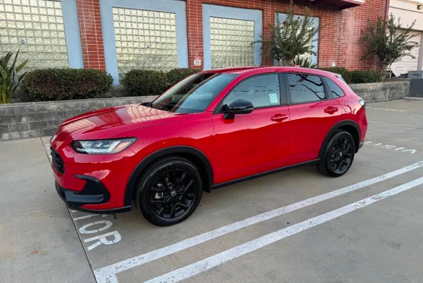2025 Honda HR-V Sport photo 1