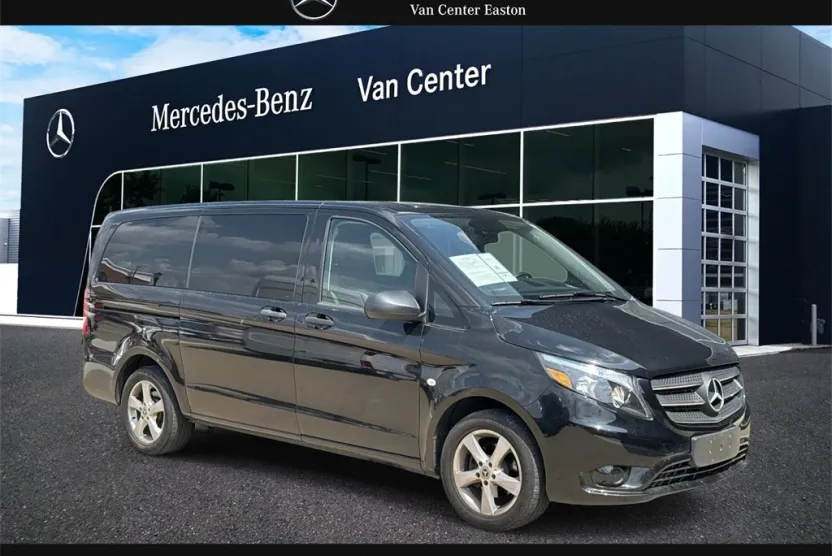 2018 Mercedes Benz Metris Passenger photo 1