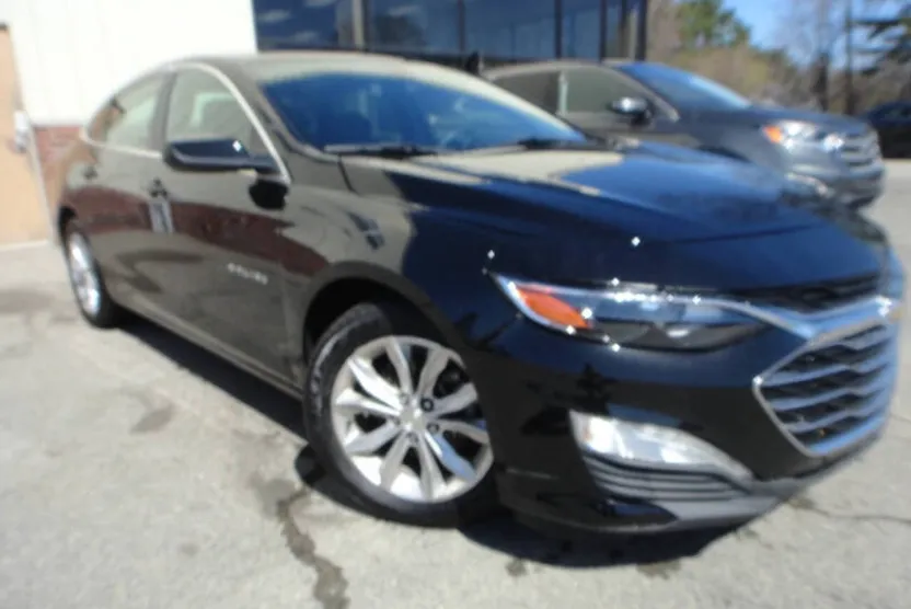 2022 Chevrolet Malibu 1LT photo 1