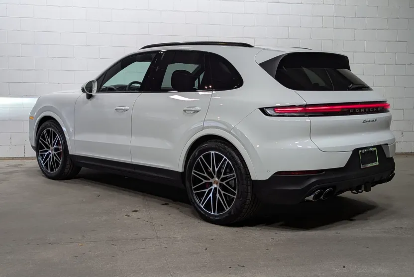 2026 Porsche Cayenne S photo 1