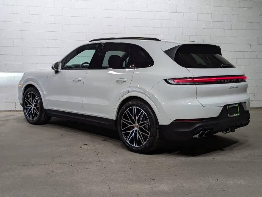 2026 Porsche Cayenne S photo 1