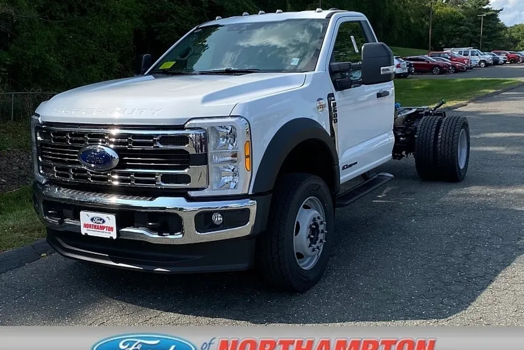 2026 Ford F-600 photo 1