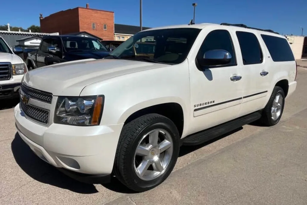2011 Chevrolet Suburban 1500 LTZ photo 1